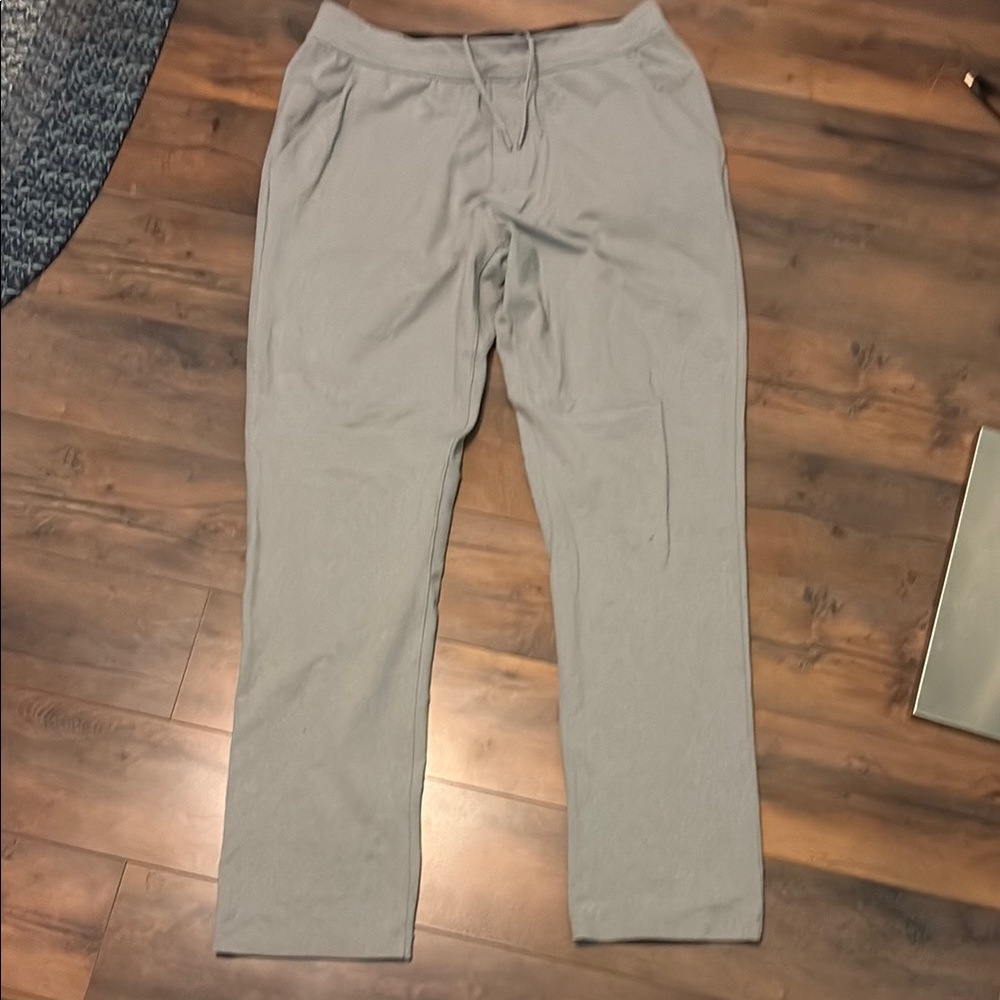 Lululemon Men's Gray Jogging Pants